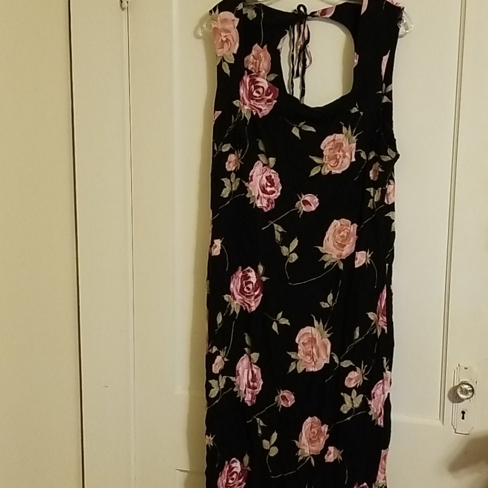 Flowered Sleeveless Dress